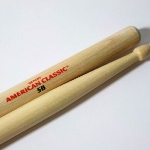 Sticks--Snare  Vic Firth Classic 5B - Concert/Drum Set - Hickory