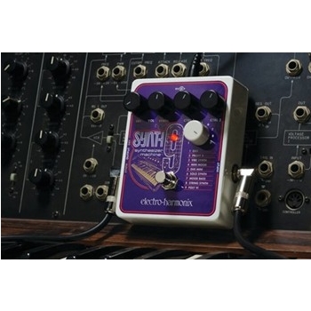 SYNTH9 Synthesizer Machine